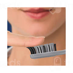 Oral B Cavity Defence With Charcoal Extract Medium Toothbrush 4