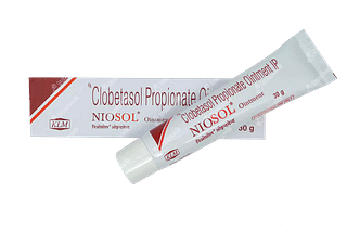 Niosol 0.05 % Ointment 30 GM