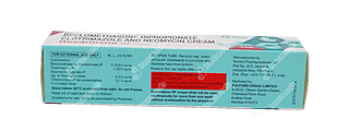 Quadriderm Rf 0.025/0.5/1 % Cream 10 GM