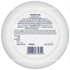 Nivea Soft Light Moisturiser Cream 300ml