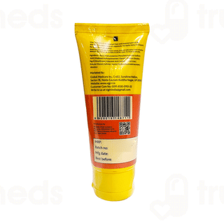 Dermistry 1% Hyaluronic Acid Hydra Nourishing Spf 50 Pa+++ Sunscreen 50Ml