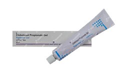 Topinate 0.05 % Gel 30 GM