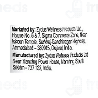 Everyuth Naturals Hydrating And Exfoliating Walnut Apricot Scrub 50 Gm
