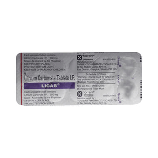 Licab 300 MG Tablet 10