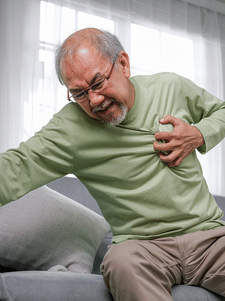 5 Heart Attack Symptoms You Can’t Ignore